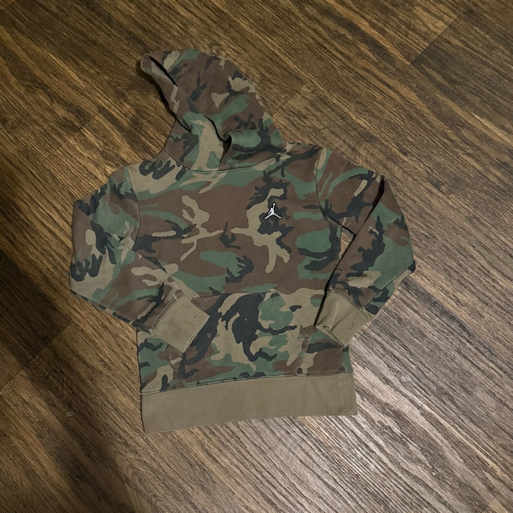 Jordan Camouflage Hoodie Sweater Size Medium